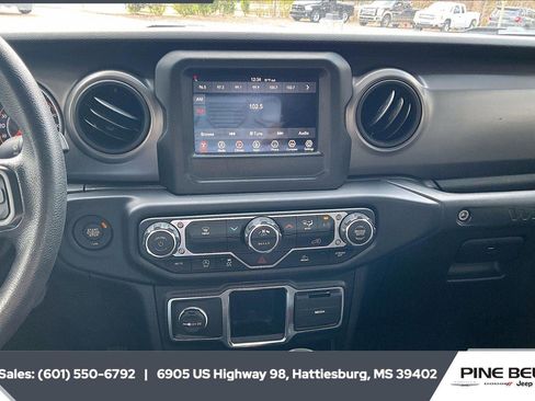 Used 2022 Jeep Wrangler Unlimited Sport image 22