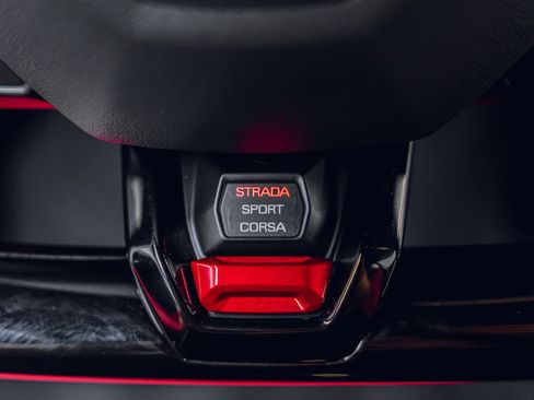 Used 2021 Lamborghini Huracan EVO RWD image 43