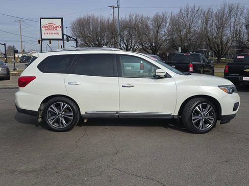 Used 2017 Nissan Pathfinder Platinum image 4