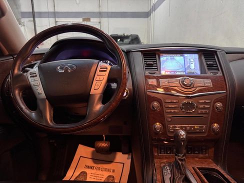 Used 2017 INFINITI QX80 2WD w/ Driver Assistance Package image 21