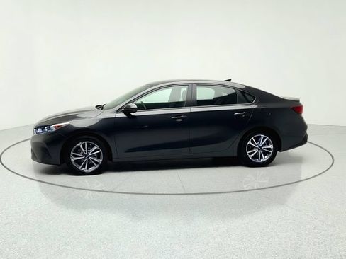 Certified 2024 Kia Forte LXS FWD image 2