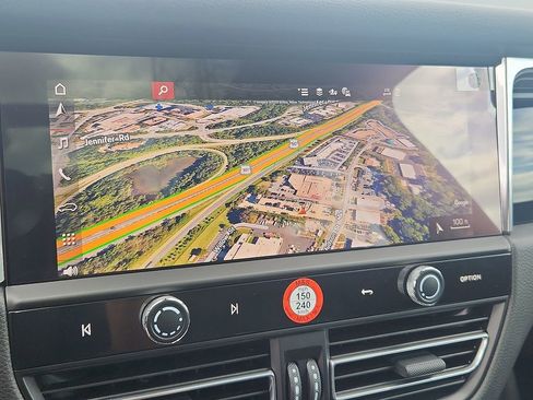 New 2026 Porsche Macan image 15