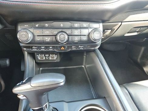 Used 2024 Dodge Durango GT image 17