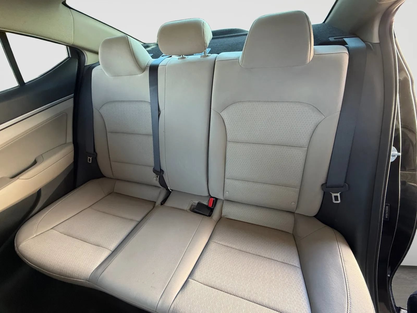 Used 2017 Hyundai Elantra SE FWD image 15