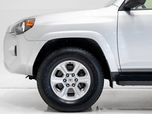 Used 2024 Toyota 4Runner SR5 AWD/4WD image 28