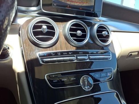 Used 2015 Mercedes-Benz C 300 4MATIC Sedan image 18