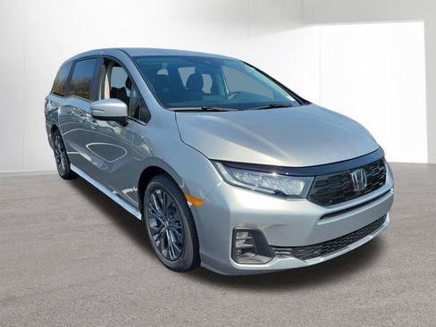New 2026 Honda Odyssey Touring image 12