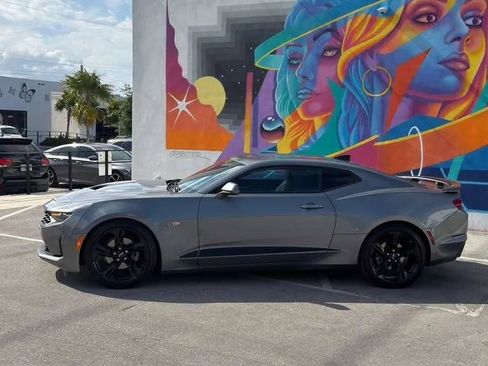Used 2021 Chevrolet Camaro LT w/ Technology Package RWD image 5
