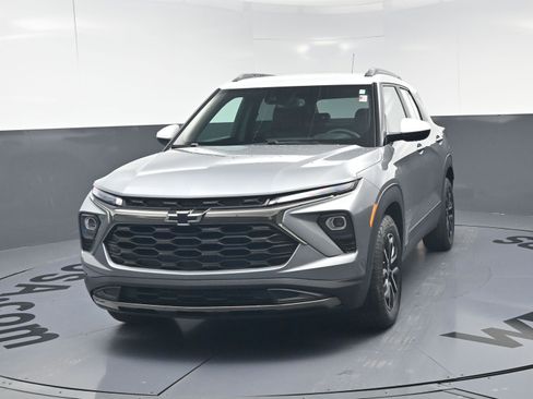 Used 2024 Chevrolet TrailBlazer ACTIV w/ Convenience Package image 11