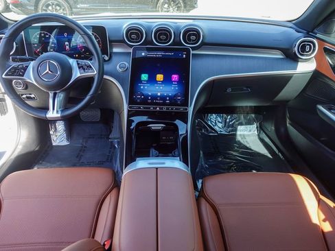 Used 2025 Mercedes-Benz C 300 4MATIC Sedan image 25