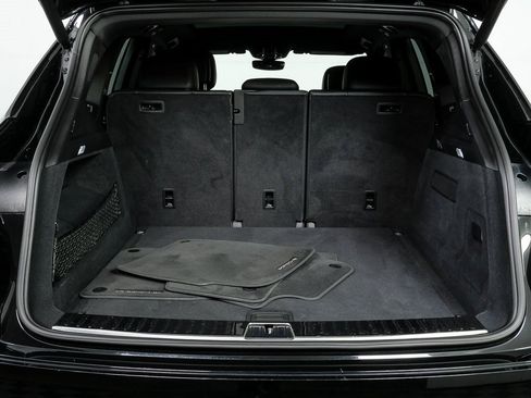 Certified 2023 Porsche Cayenne image 32