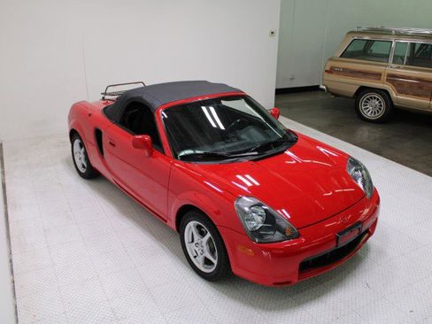 Used 2001 Toyota MR2 image 16