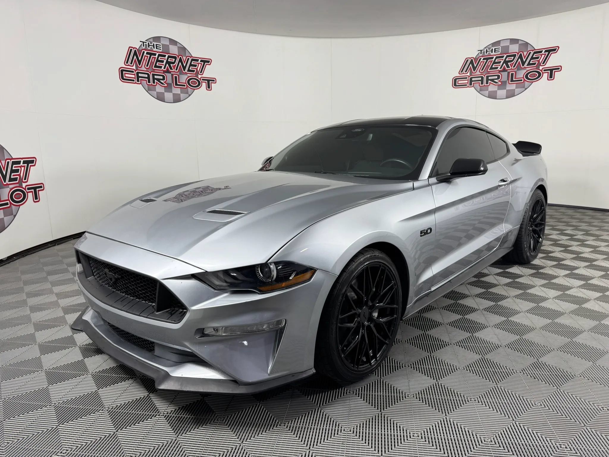 Used 2022 Ford Mustang GT w/ Equipment Group 301A RWD image 3
