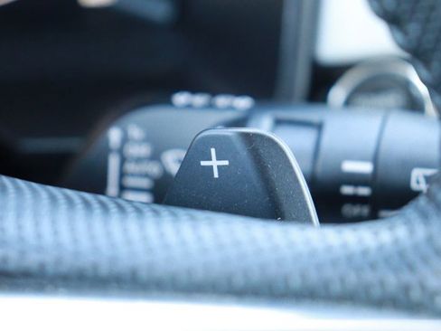 Used 2024 Mitsubishi Outlander 4WD Plug-In Hybrid image 27