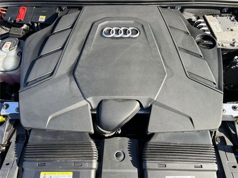 Used 2021 Audi Q7 3.0T Premium w/ Convenience Package image 26