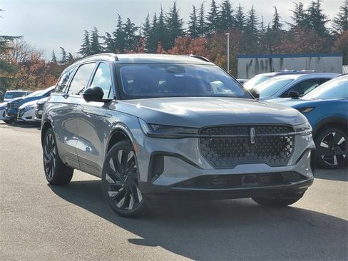 New 2026 Lincoln Nautilus Reserve w/ Jet Appearance Package image 1