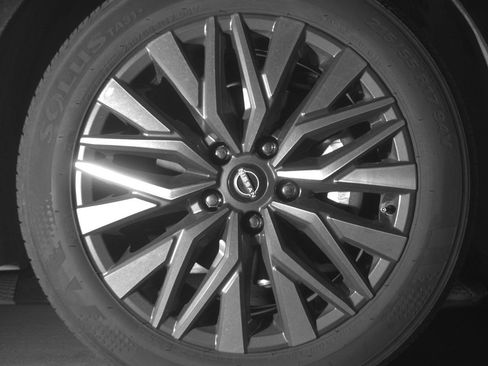Used 2025 Nissan Altima 2.5 SV FWD image 13