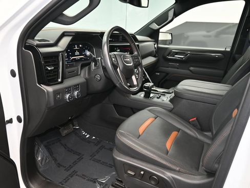 Used 2023 GMC Sierra 1500 AT4 w/ AT4 Premium Package AWD/4WD image 10