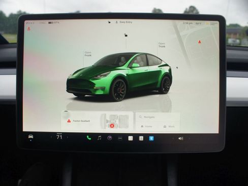 Used 2023 Tesla Model Y Performance AWD/4WD image 9