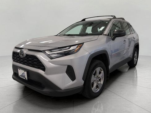 Used 2025 Toyota RAV4 LE AWD/4WD image 12