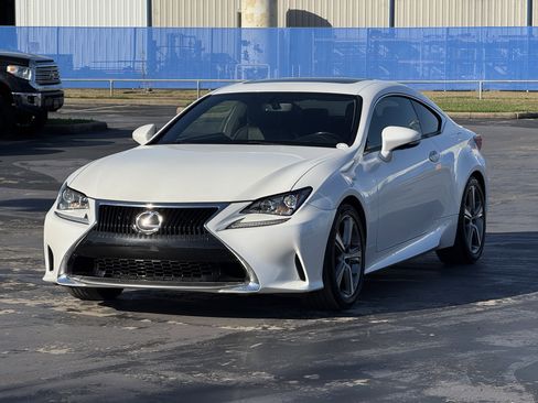 Used 2017 Lexus RC 200t image 5