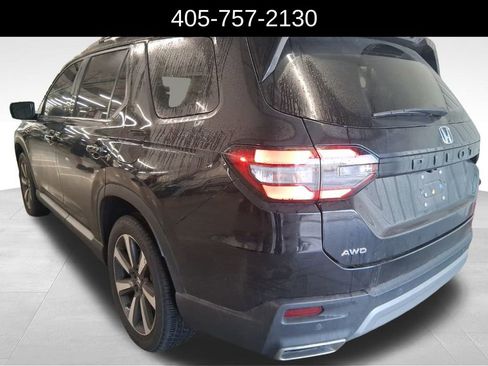 Used 2024 Honda Pilot Elite image 3