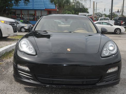 Used 2013 Porsche Panamera 4S image 3