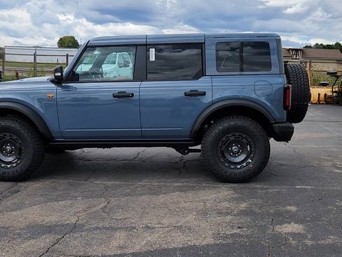 New 2025 Ford Bronco Badlands image 3