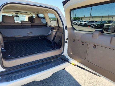 Used 2010 Lexus GX 460 AWD/4WD image 16