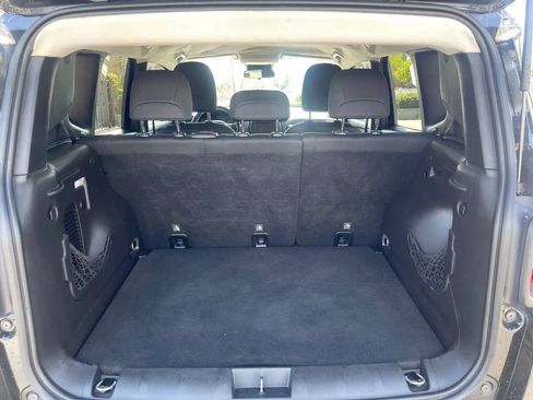 Used 2019 Jeep Renegade Altitude w/ Quick Order Package 2XM FWD image 28
