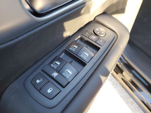 New 2026 Chrysler Pacifica Limited w/ S Appearance Package image 15