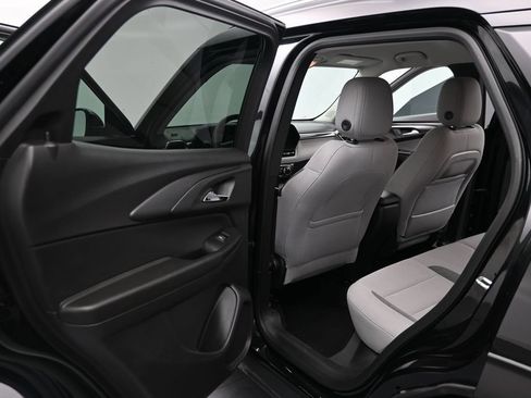 Used 2025 Chevrolet TrailBlazer LT FWD image 12