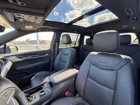 Certified 2024 Cadillac XT6 Sport w/ Technology Package AWD/4WD image 25