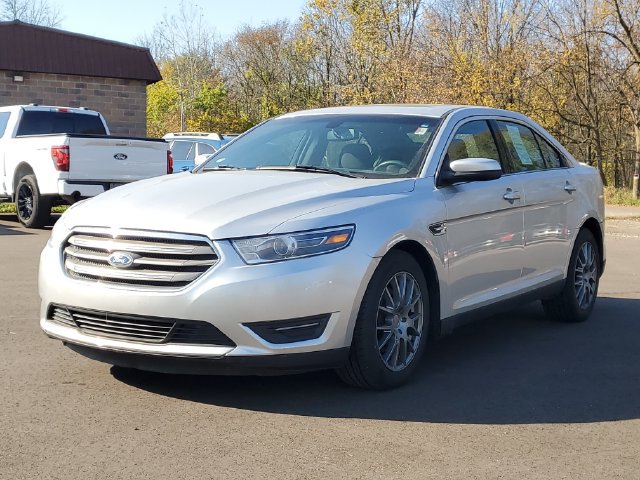 Used 2015 Ford Taurus SEL w/ Equipment Group 201A FWD image 2