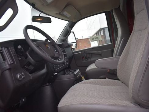 New 2026 Chevrolet Express 3500 w/ Power Convenience Package image 22