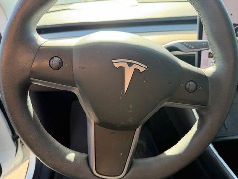 Used 2020 Tesla Model Y Long Range AWD/4WD image 9
