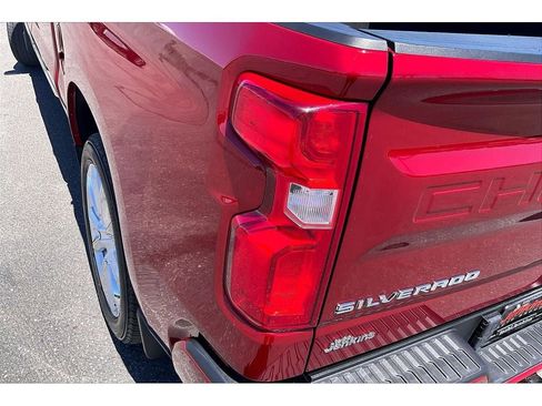Used 2024 Chevrolet Silverado 1500 High Country AWD/4WD image 31
