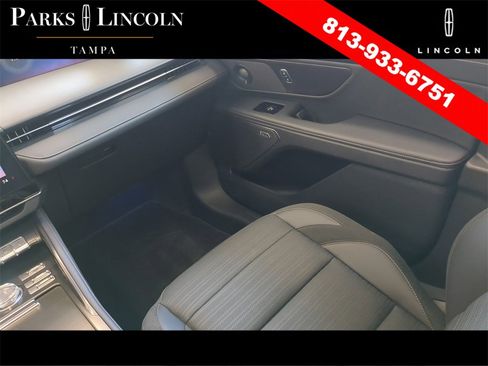 Certified 2025 Lincoln Nautilus Reserve w/ Jet Appearance Package image 15