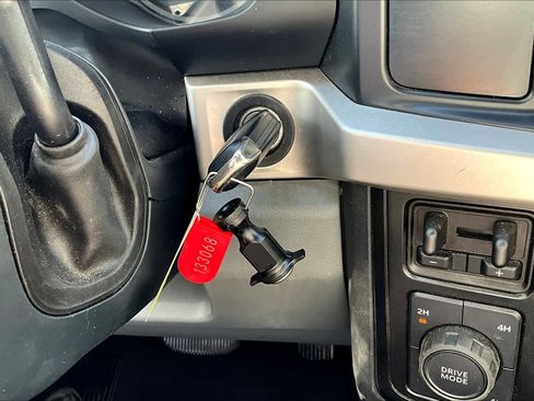 Used 2025 Ford F250 XLT AWD/4WD image 14