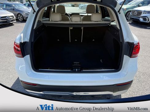 Used 2021 Mercedes-Benz GLC 300 4MATIC image 23