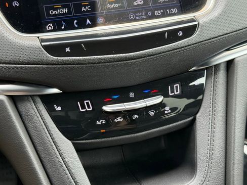 Certified 2025 Cadillac XT5 Premium Luxury w/ LPO, Floor Liner Package AWD/4WD image 35