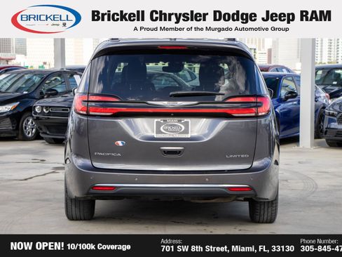 Used 2022 Chrysler Pacifica Limited image 6