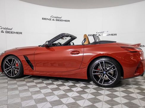 Used 2025 BMW Z4 M40i w/ Premium Package image 15