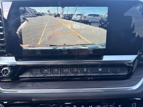 New 2026 GMC Sierra 1500 SLT w/ SLT Premium Package AWD/4WD image 17