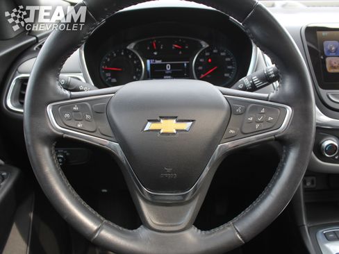 Used 2018 Chevrolet Equinox LT w/ Sun & Infotainment Package image 14