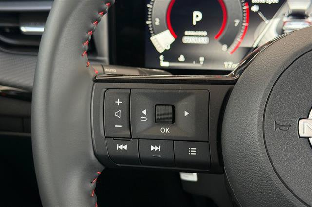 New 2026 Nissan Kicks SR AWD/4WD image 25