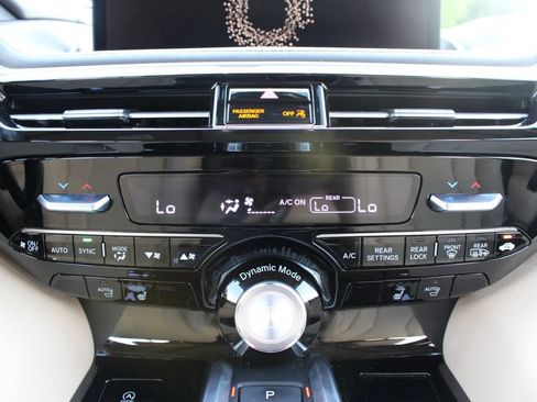 Used 2023 Acura MDX SH-AWD image 24