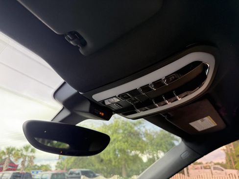 Used 2015 Porsche Macan S image 25