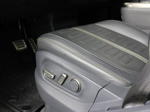 Used 2022 Rivian R1T Adventure AWD/4WD image 32