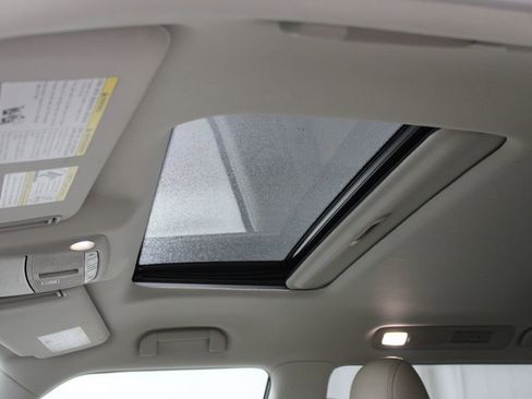 Used 2024 Nissan Armada SL w/ Captain's Chairs Package image 66